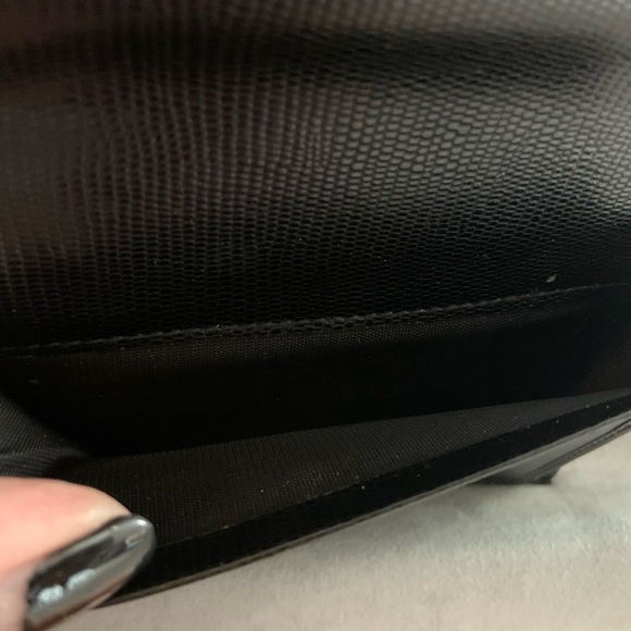 Black Compact Wallet. Very good conditions. No tears. - Picture 7 of 8